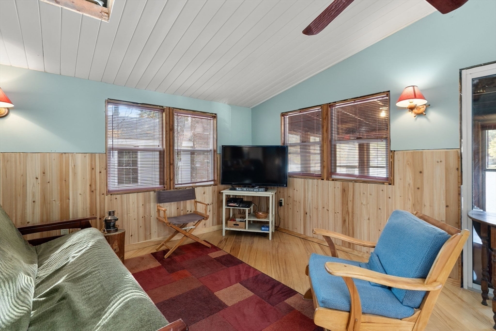 105 Shore Road Sturbridge, MA 01566 - Photo 14 of 26