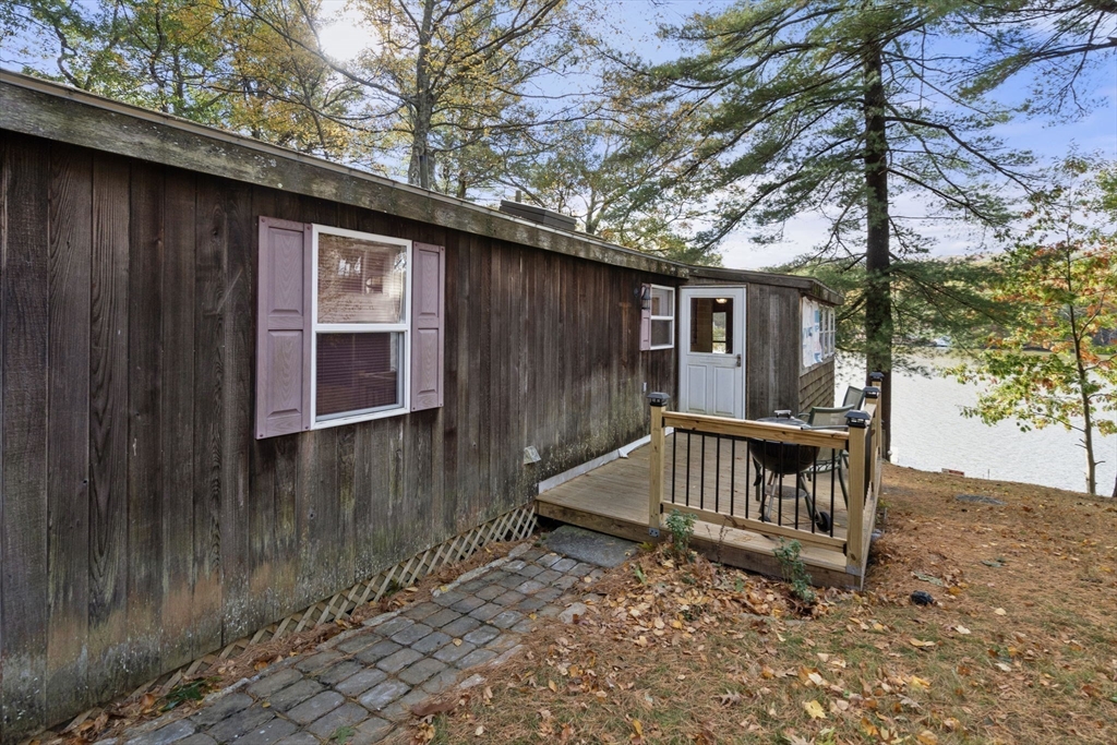 105 Shore Road Sturbridge, MA 01566 - Photo 5 of 26