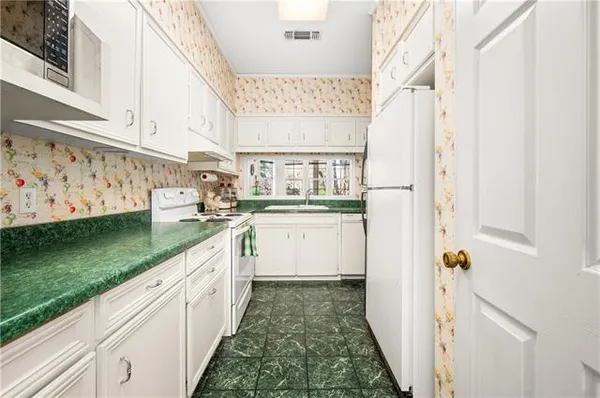 $669,000 | 664 Riverview Drive, Natchez, LA 71456