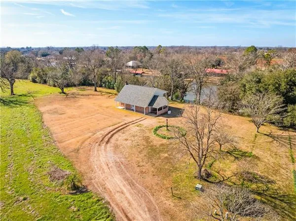 $669,000 | 664 Riverview Drive, Natchez, LA 71456