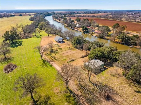 $669,000 | 664 Riverview Drive, Natchez, LA 71456