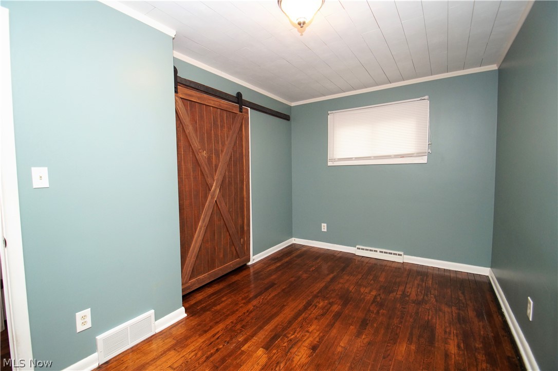 607 Gougler Road Akron, OH 44319 - Photo 5 of 27 Master bedroom with closet.
