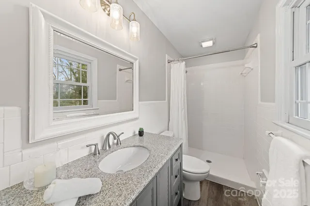 $579,999 | 6514 Highwood Place, Charlotte, NC 28210