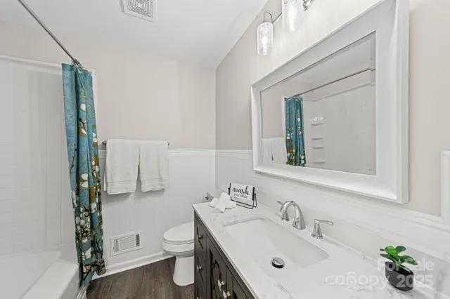 $579,999 | 6514 Highwood Place, Charlotte, NC 28210