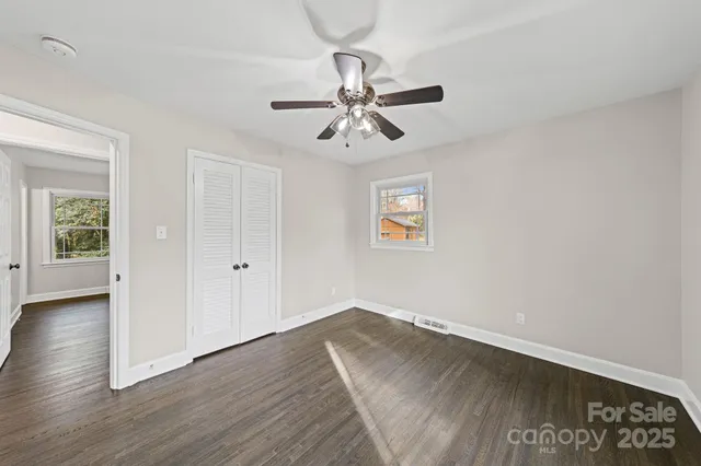 $579,999 | 6514 Highwood Place, Charlotte, NC 28210