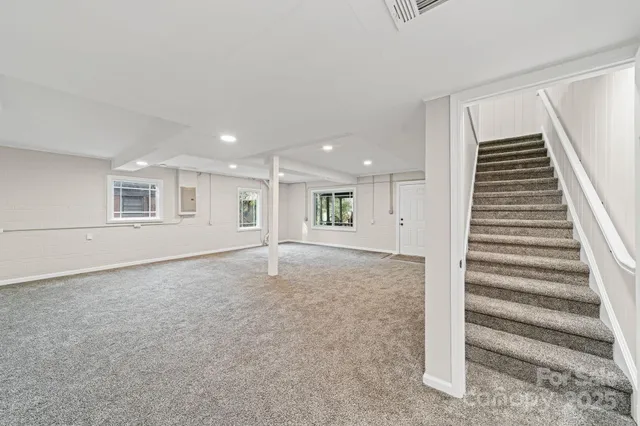 $579,999 | 6514 Highwood Place, Charlotte, NC 28210