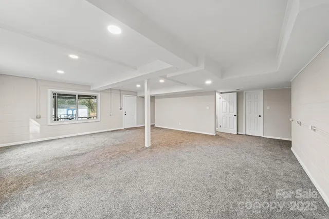 $579,999 | 6514 Highwood Place, Charlotte, NC 28210