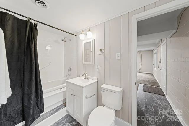 $579,999 | 6514 Highwood Place, Charlotte, NC 28210