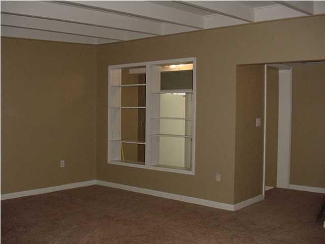 336 Elliott Road Southeast Fort Walton Beach, FL 32548 - Photo 16 of 45 Towards front entry