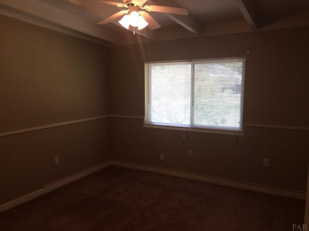 336 Elliott Road Southeast Fort Walton Beach, FL 32548 - Photo 24 of 45 Middle Bedroom has a bath