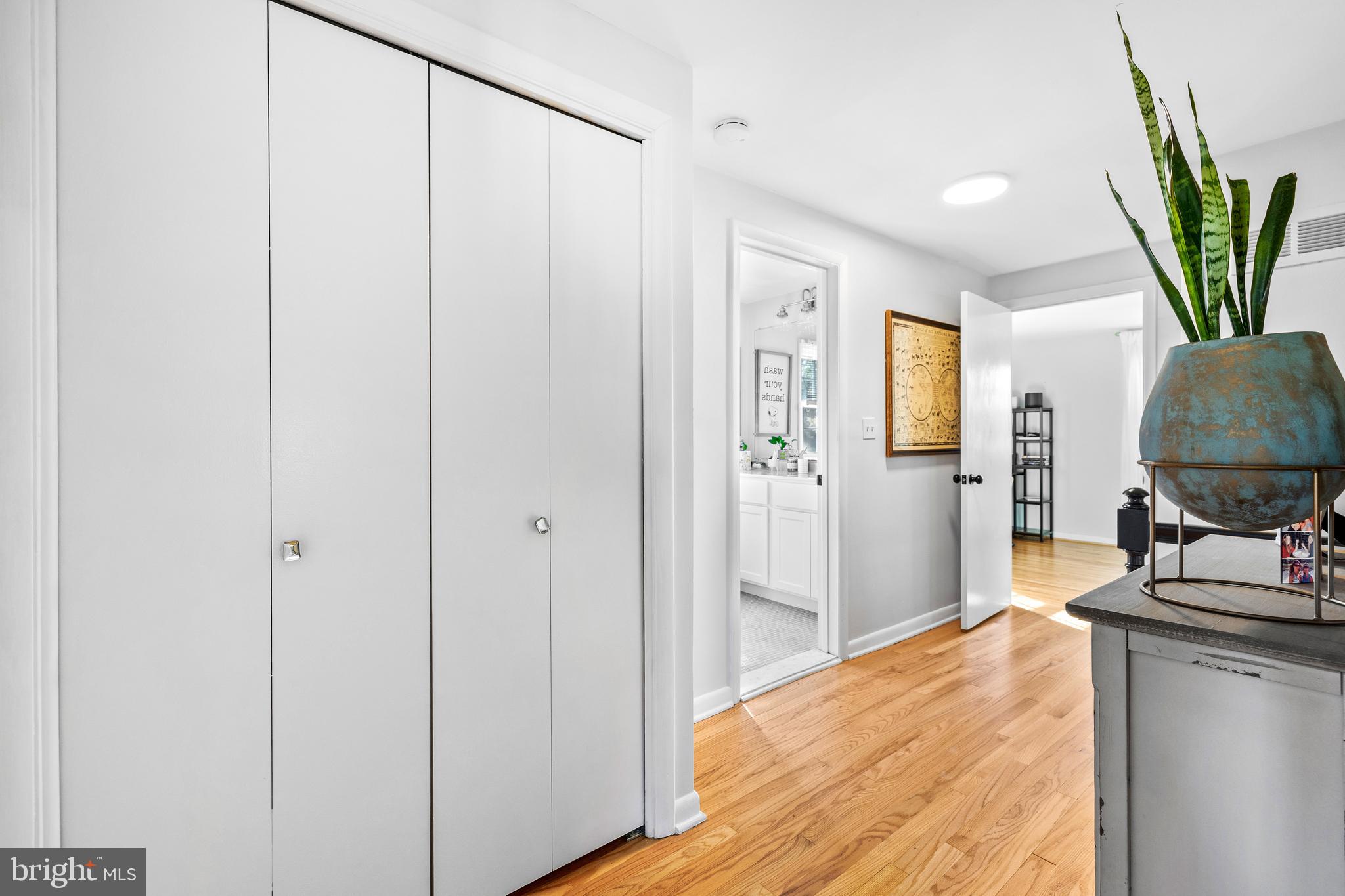 1815 Landrake Road Towson, MD 21204 - Photo 20 of 42 2nd Floor Hall