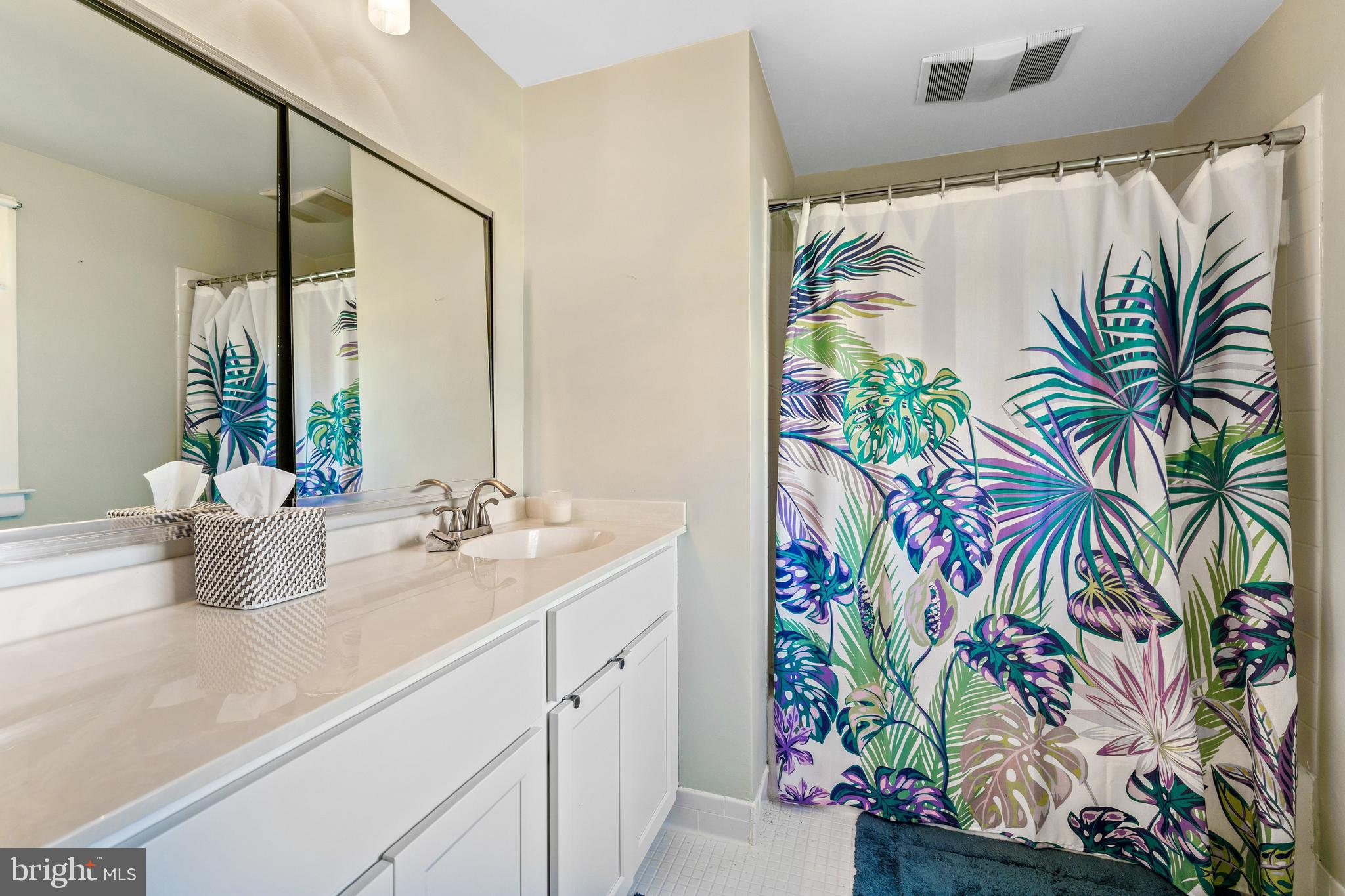 1815 Landrake Road Towson, MD 21204 - Photo 22 of 42 Primary Bath