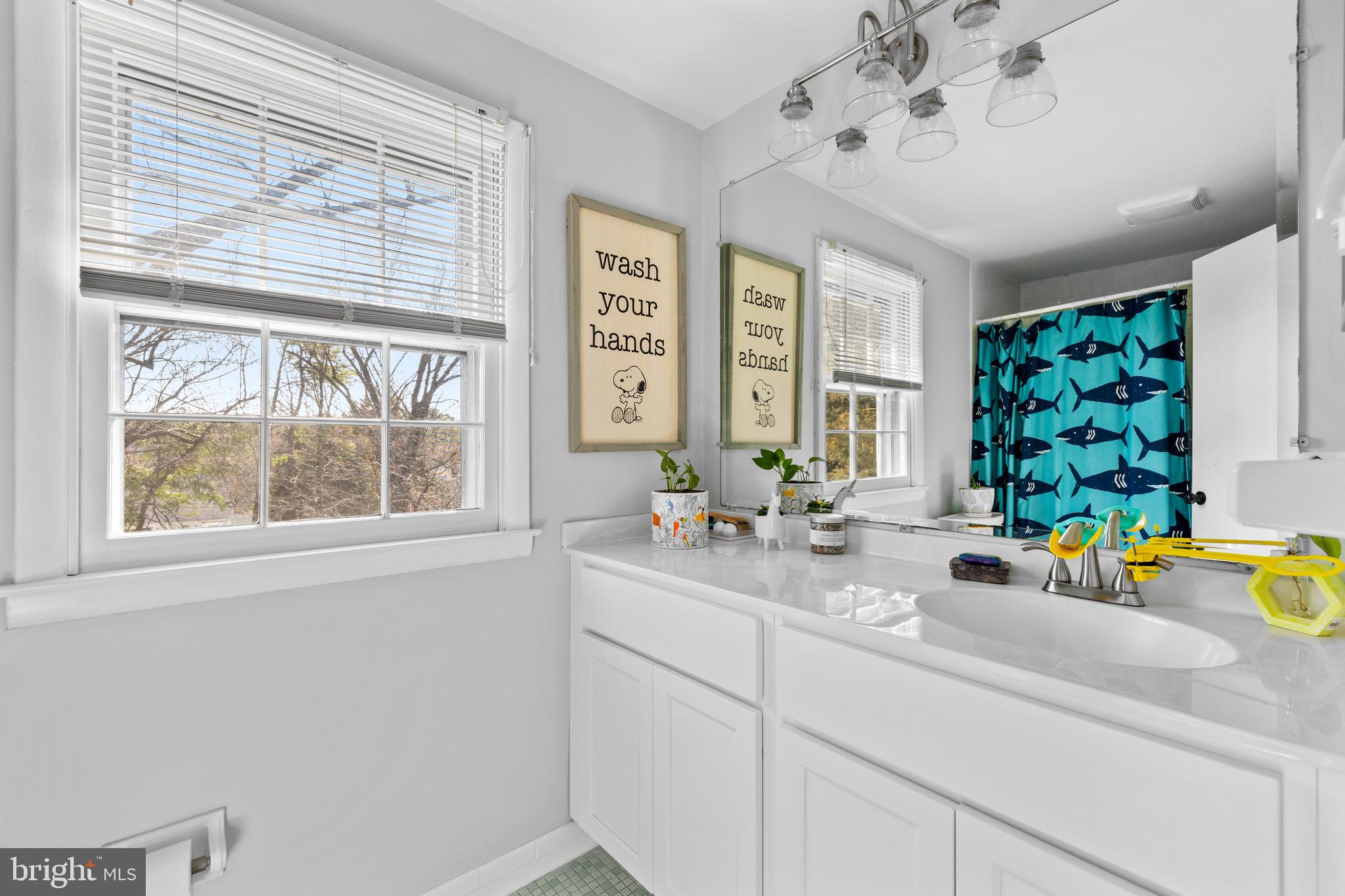1815 Landrake Road Towson, MD 21204 - Photo 26 of 42 Hall Bath