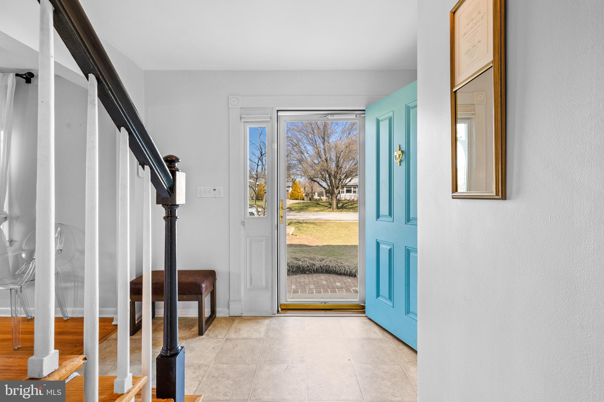 1815 Landrake Road Towson, MD 21204 - Photo 3 of 42 Foyer