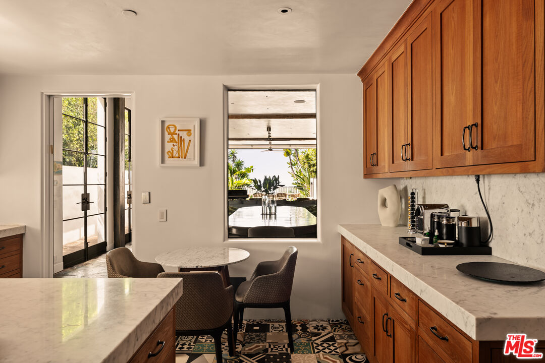 966 Palisades Beach Road Santa Monica, CA 90403 - Photo 21 of 27
