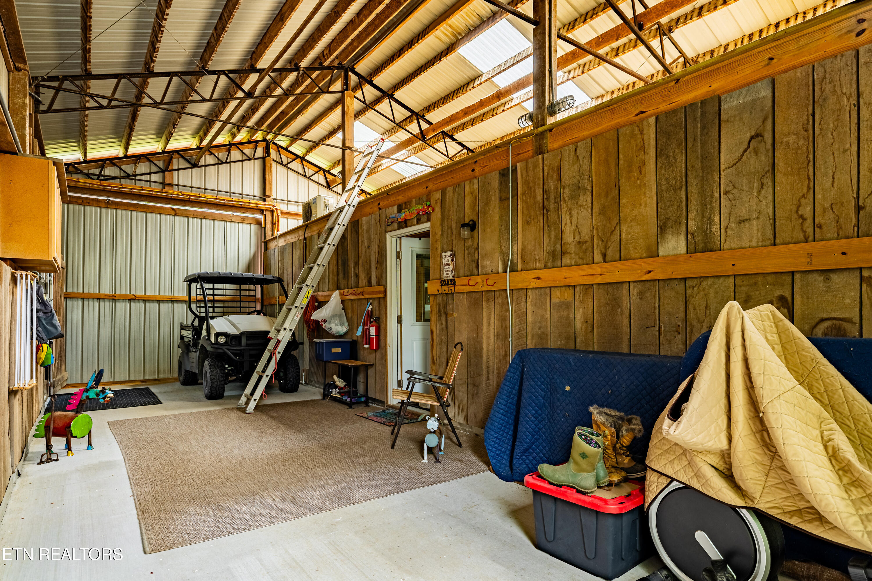 1152 Brier Branch Road Graysville, TN 37338 - Photo 11 of 49 Enclosed Entry & Loft