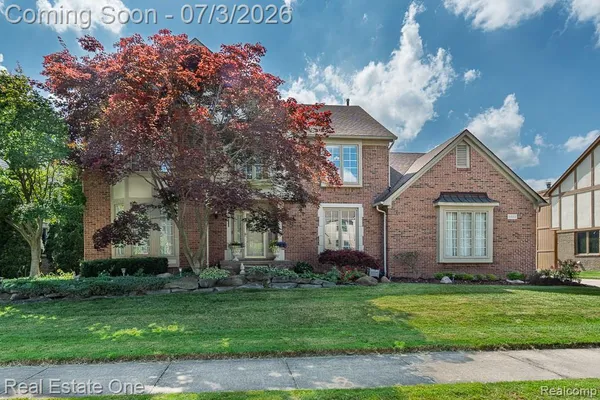 $825,000 | 6489 Shoreline Drive, Troy, MI 48085