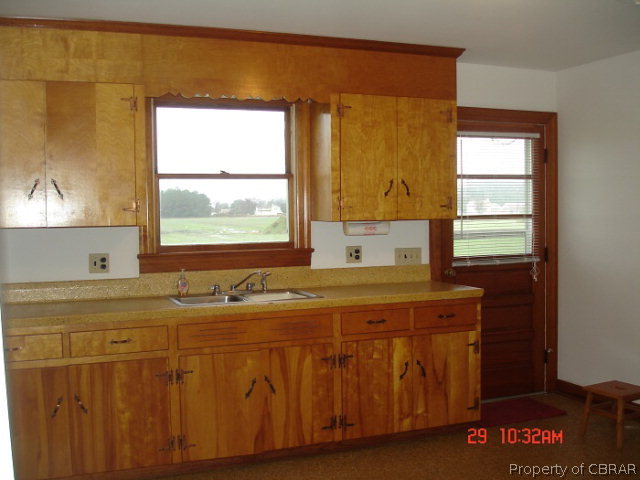 9666 Maryus Road Hayes, VA 23072 - Photo 4 of 10 Kitchen