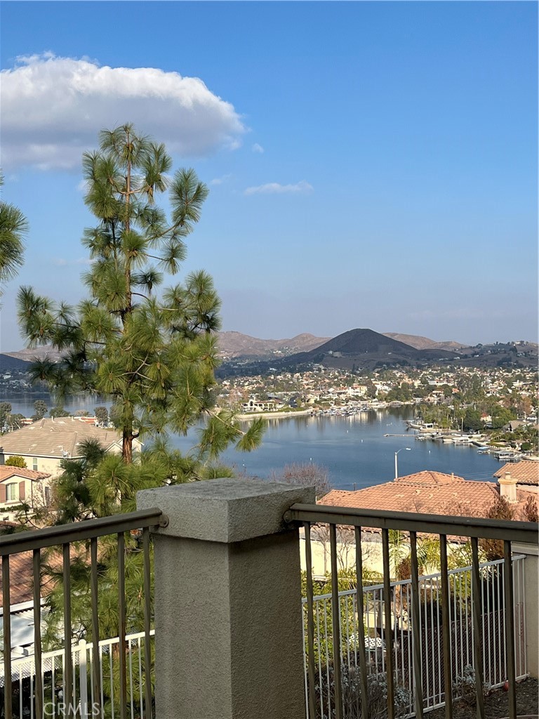 53 Plaza Avila Lake Elsinore, CA 92532 - Photo 19 of 26
