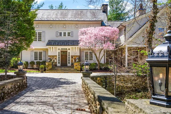 $3,970,000 | 20 Oxford Road, Scarsdale, NY 10583
