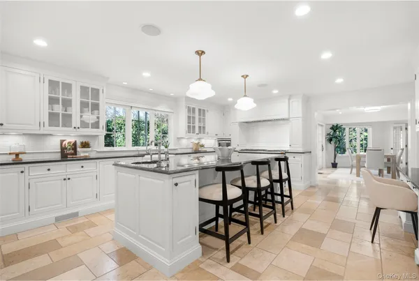 $3,970,000 | 20 Oxford Road, Scarsdale, NY 10583