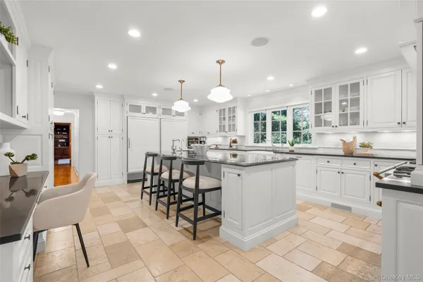 $3,970,000 | 20 Oxford Road, Scarsdale, NY 10583
