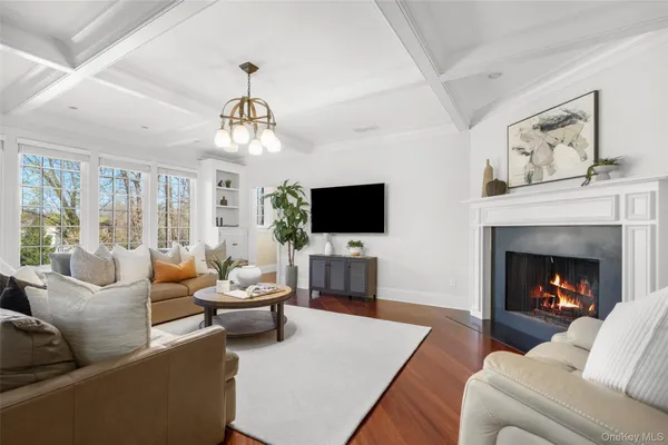 $3,970,000 | 20 Oxford Road, Scarsdale, NY 10583