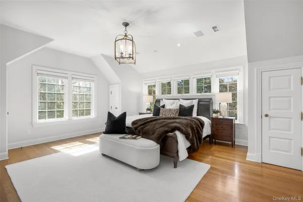 $3,970,000 | 20 Oxford Road, Scarsdale, NY 10583