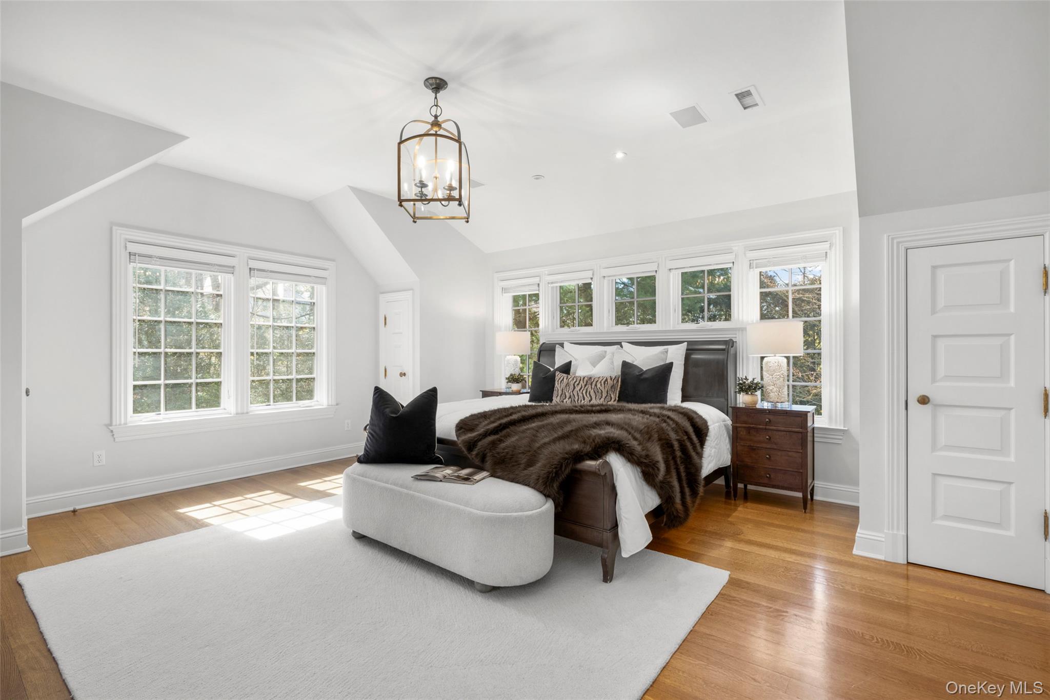 20 Oxford Road Scarsdale, NY 10583 - Photo 23 of 49