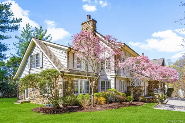 $3,970,000 | 20 Oxford Road, Scarsdale, NY 10583