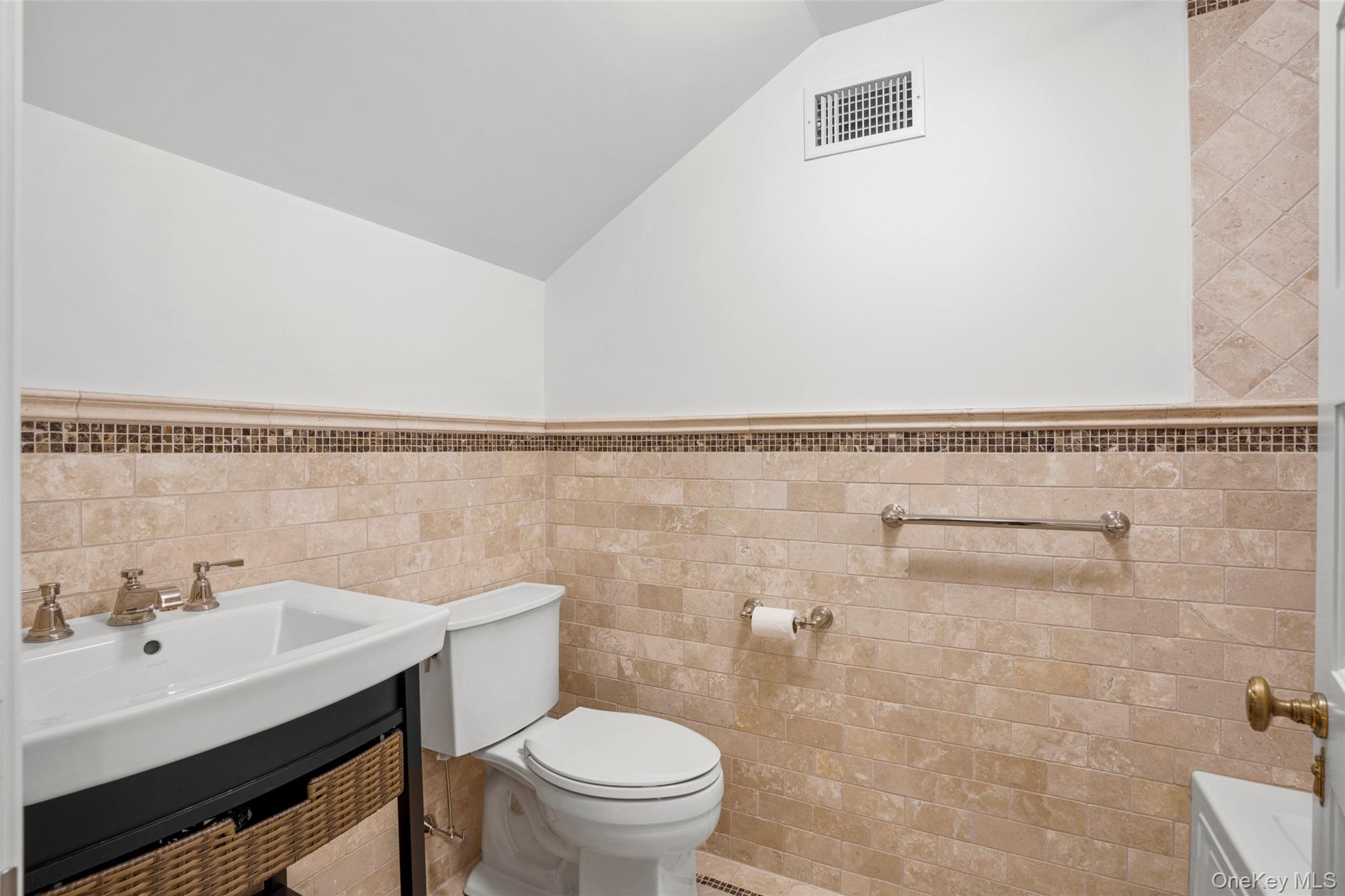 20 Oxford Road Scarsdale, NY 10583 - Photo 38 of 49