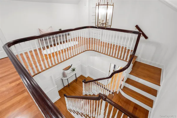 $3,970,000 | 20 Oxford Road, Scarsdale, NY 10583