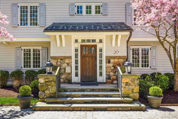 $3,970,000 | 20 Oxford Road, Scarsdale, NY 10583