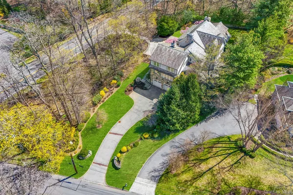 $3,970,000 | 20 Oxford Road, Scarsdale, NY 10583