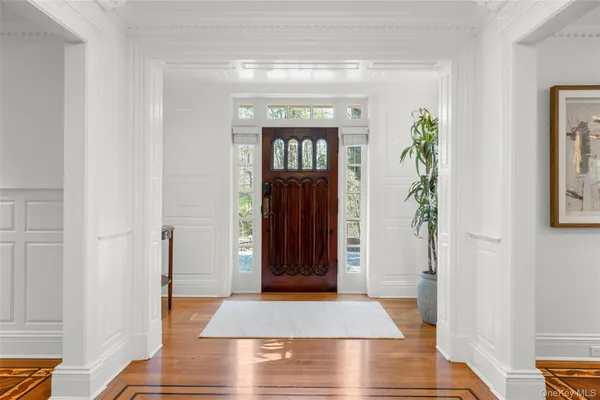 $3,970,000 | 20 Oxford Road, Scarsdale, NY 10583