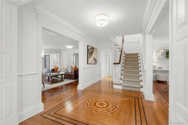 $3,970,000 | 20 Oxford Road, Scarsdale, NY 10583