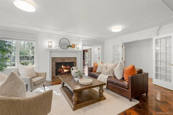 $3,970,000 | 20 Oxford Road, Scarsdale, NY 10583