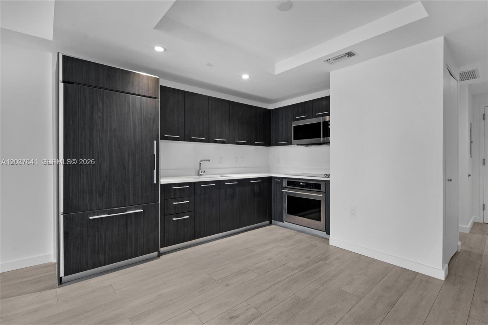 45 Southwest 9th Street, Unit 2305 Miami, FL 33130 - Photo 3 of 16
