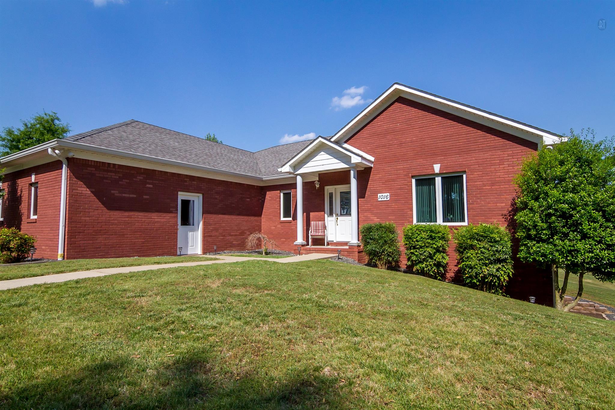 1016 Tom Osborne Road Columbia, TN 38401 - Photo 2 of 23 Gallery Image 2