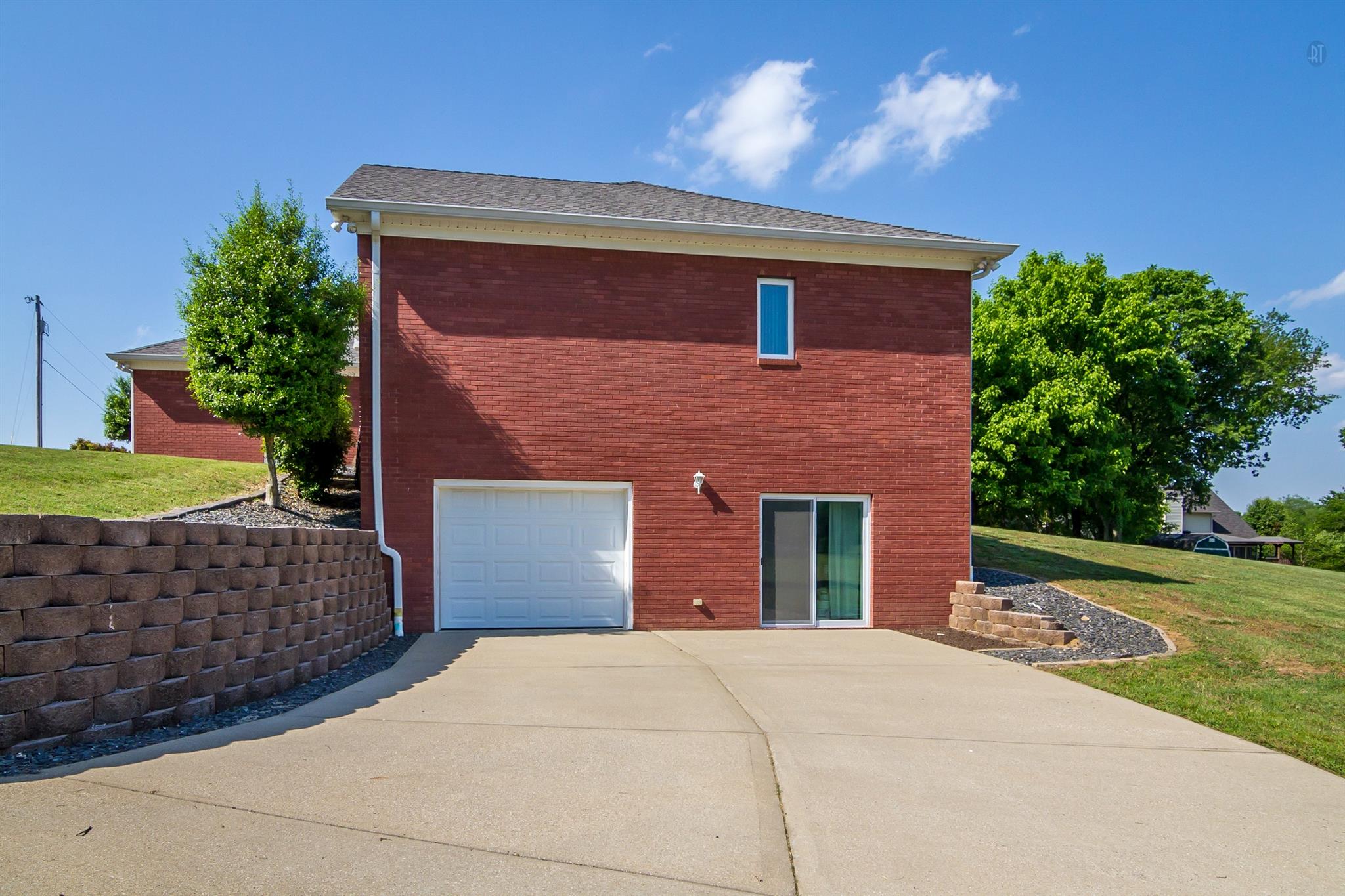 1016 Tom Osborne Road Columbia, TN 38401 - Photo 4 of 23 Gallery Image 4