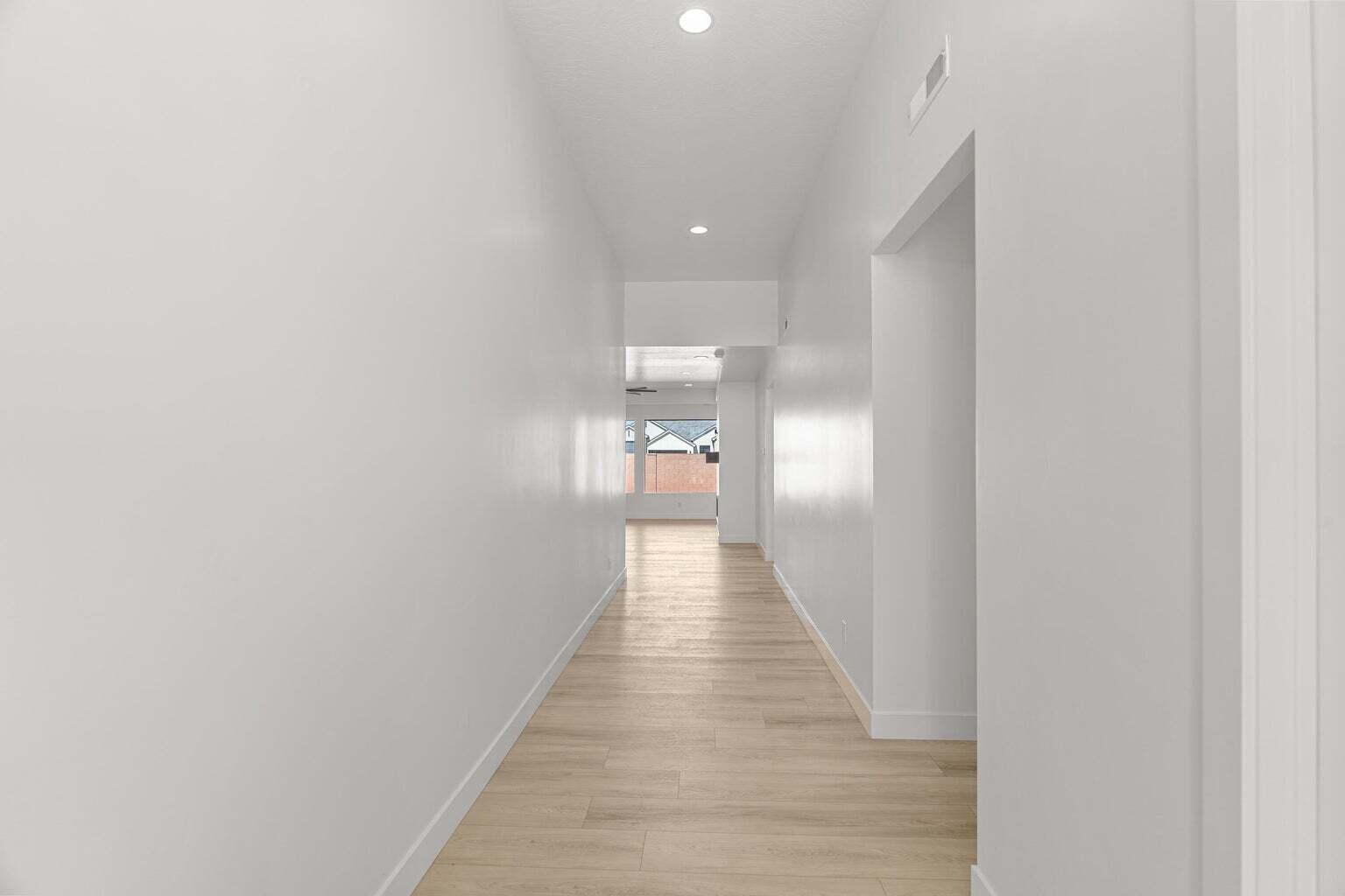 3125 East 2220 South St. George, UT 84790 - Photo 10 of 24 Hallway