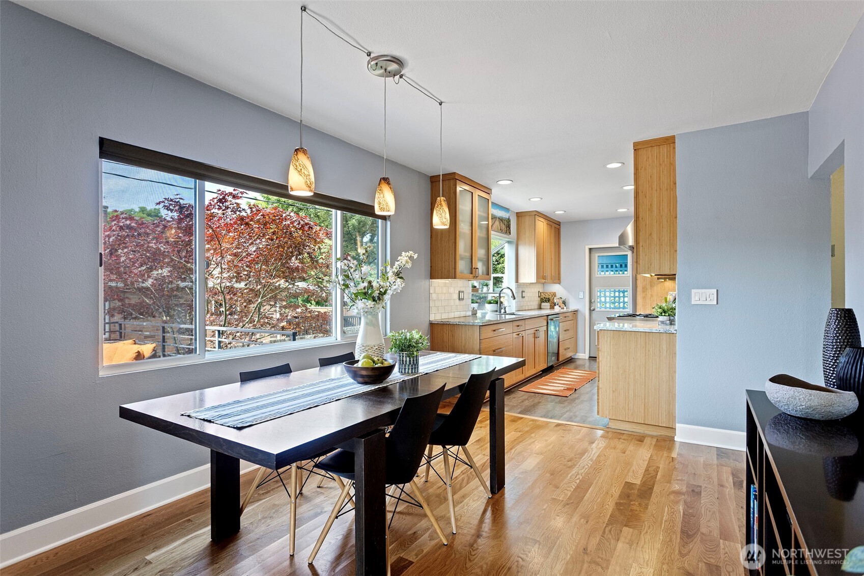 3214 South Byron Street Seattle, WA 98144 - Photo 5 of 27