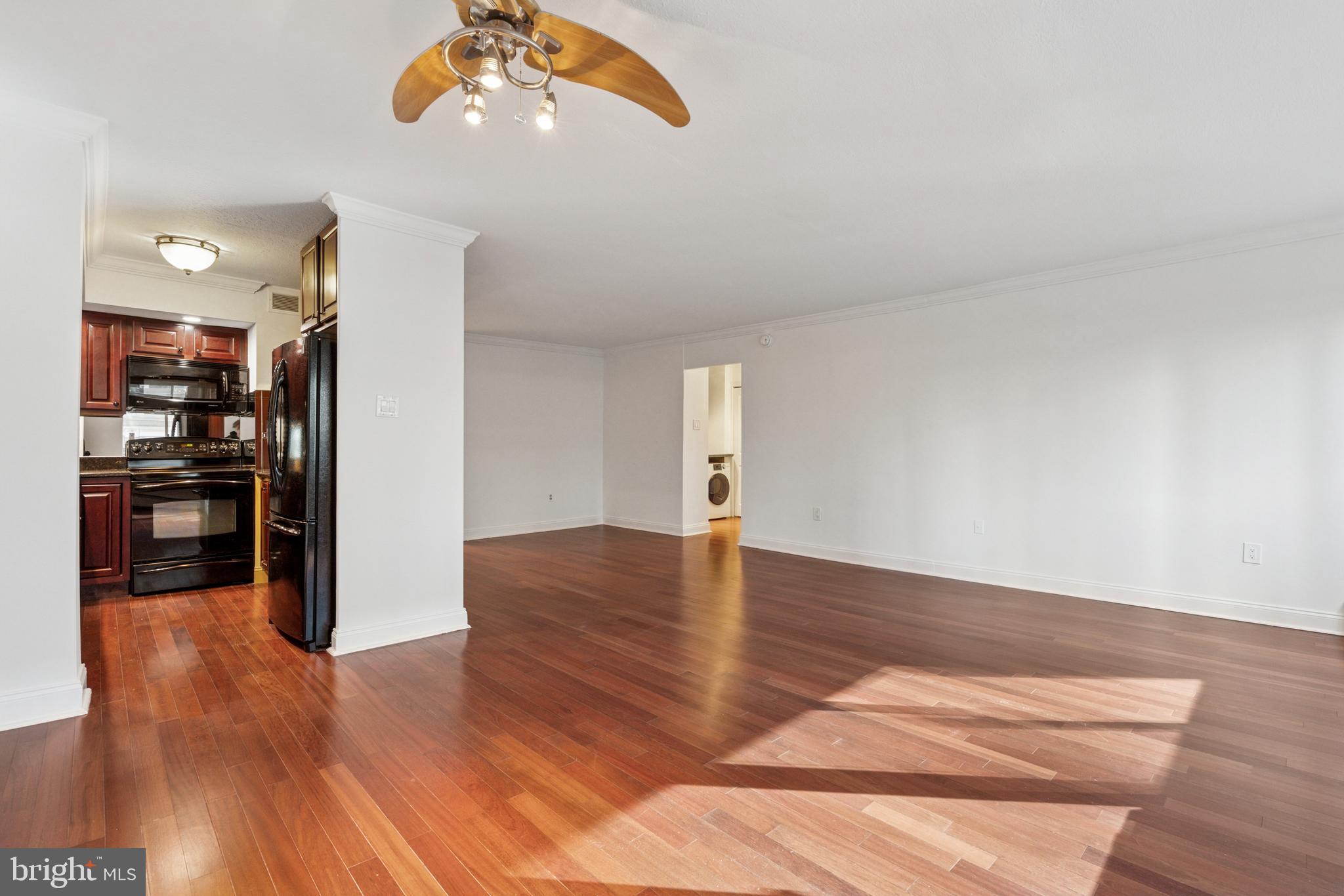 1900 John F Kennedy Boulevard, Unit 702 Philadelphia, PA 19103 - Photo 6 of 27 a view of empty room with wooden floor