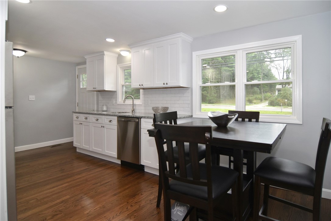 1487 Victory Highway Coventry, RI 02816 - Photo 4 of 27