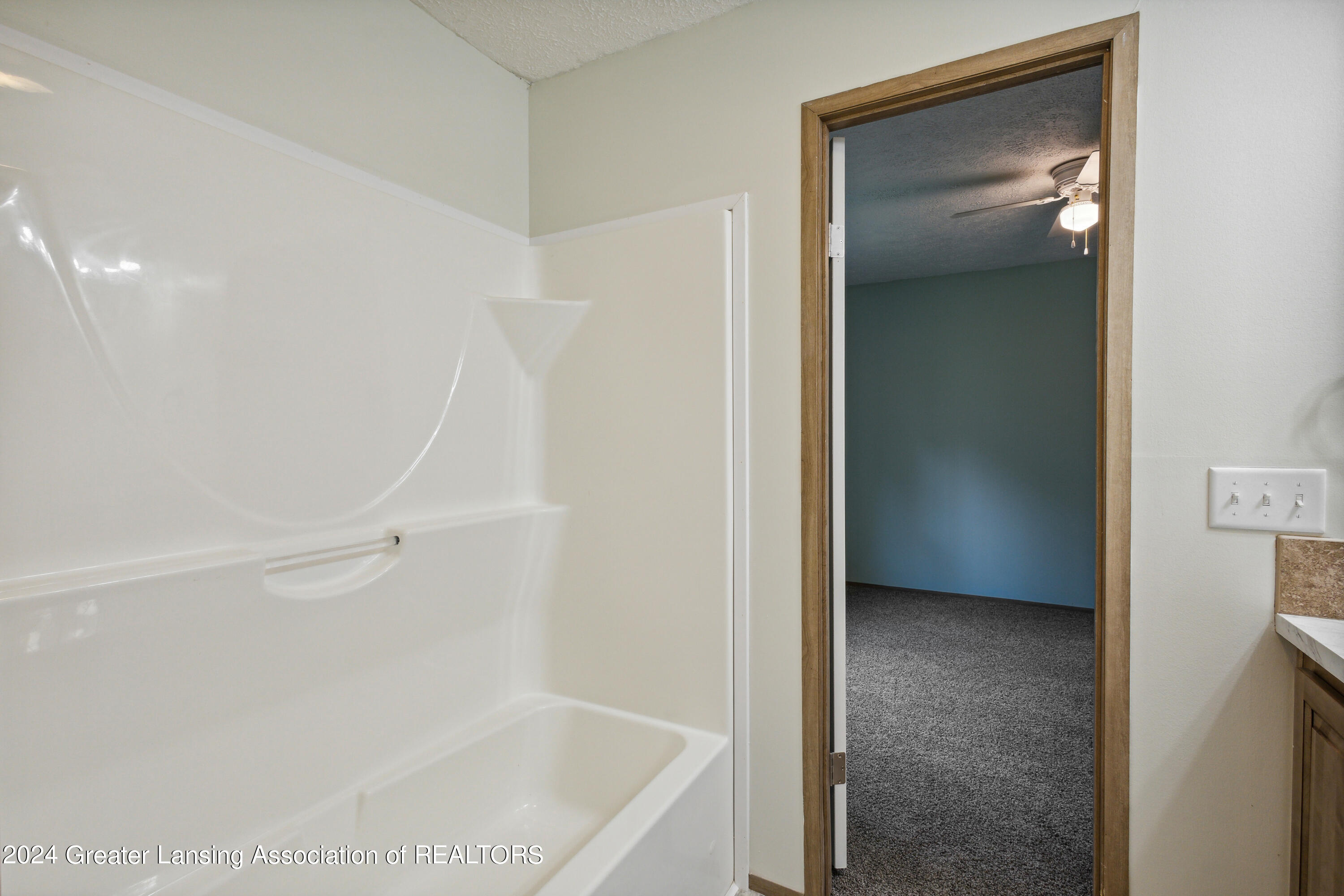 5233 Toles Road Mason, MI 48854 - Photo 25 of 49 27-5233-Toles-Rd-Mason-MI-48854-WindowSt