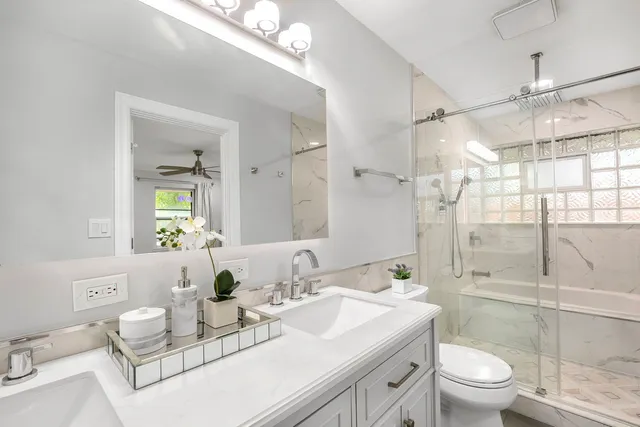 $777,000 | 124 West Old Elm Road, Lake Forest, IL 60045