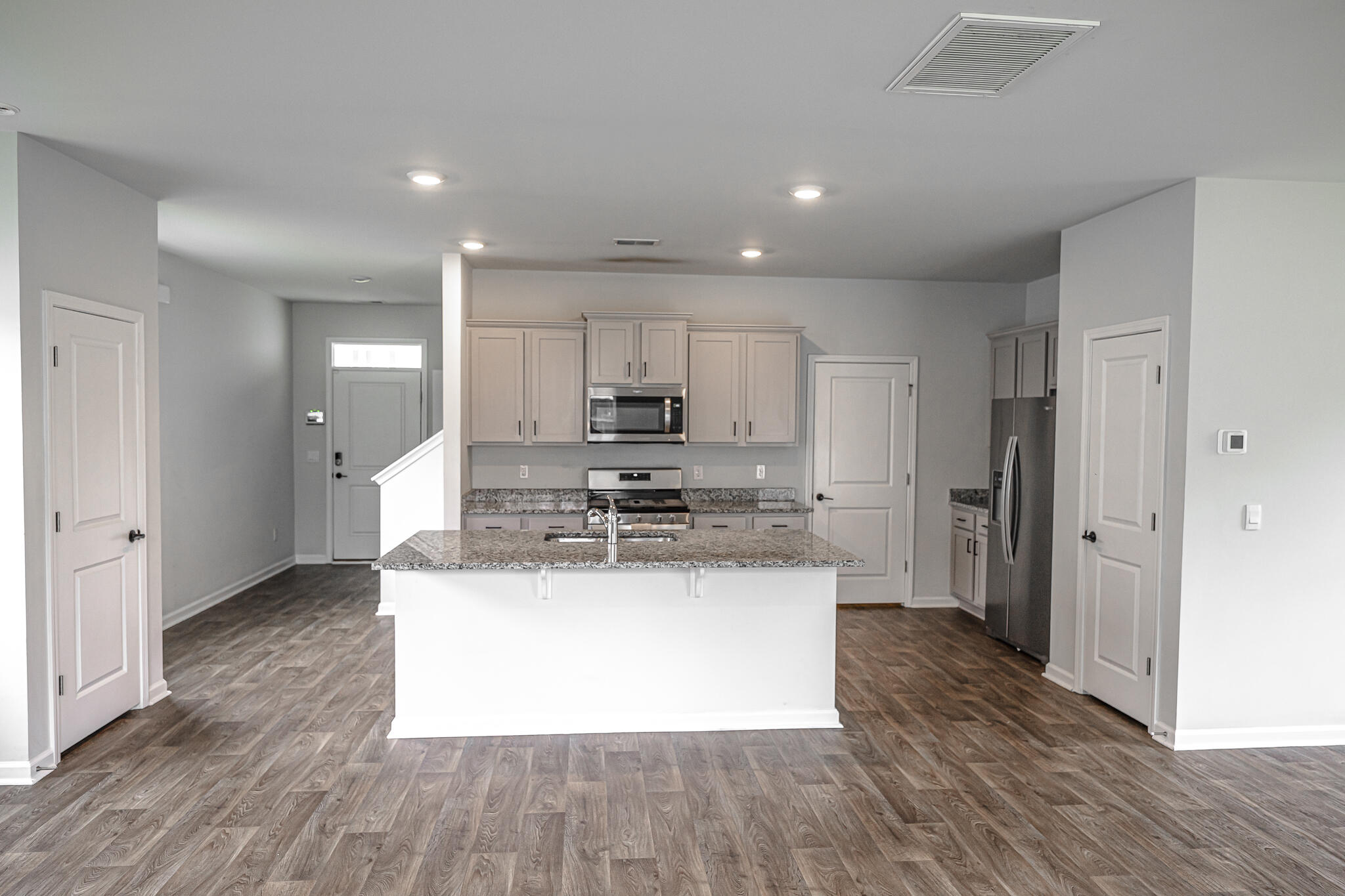 104 Cloverleaf Street Summerville, SC 29483 - Photo 23 of 64 Kitchen