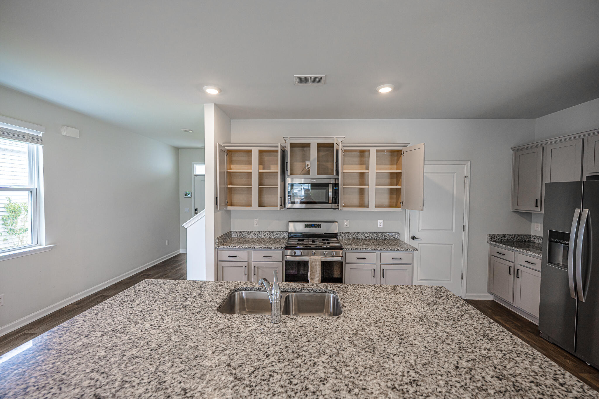 104 Cloverleaf Street Summerville, SC 29483 - Photo 26 of 64 Kitchen-2