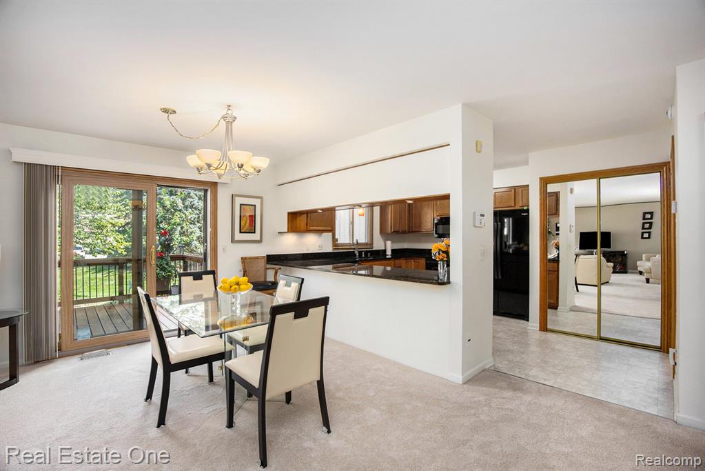 2191 Rochelle Park Drive, Unit 63 Rochester Hills, MI 48309 - Photo 10 of 29 Gallery Image 10