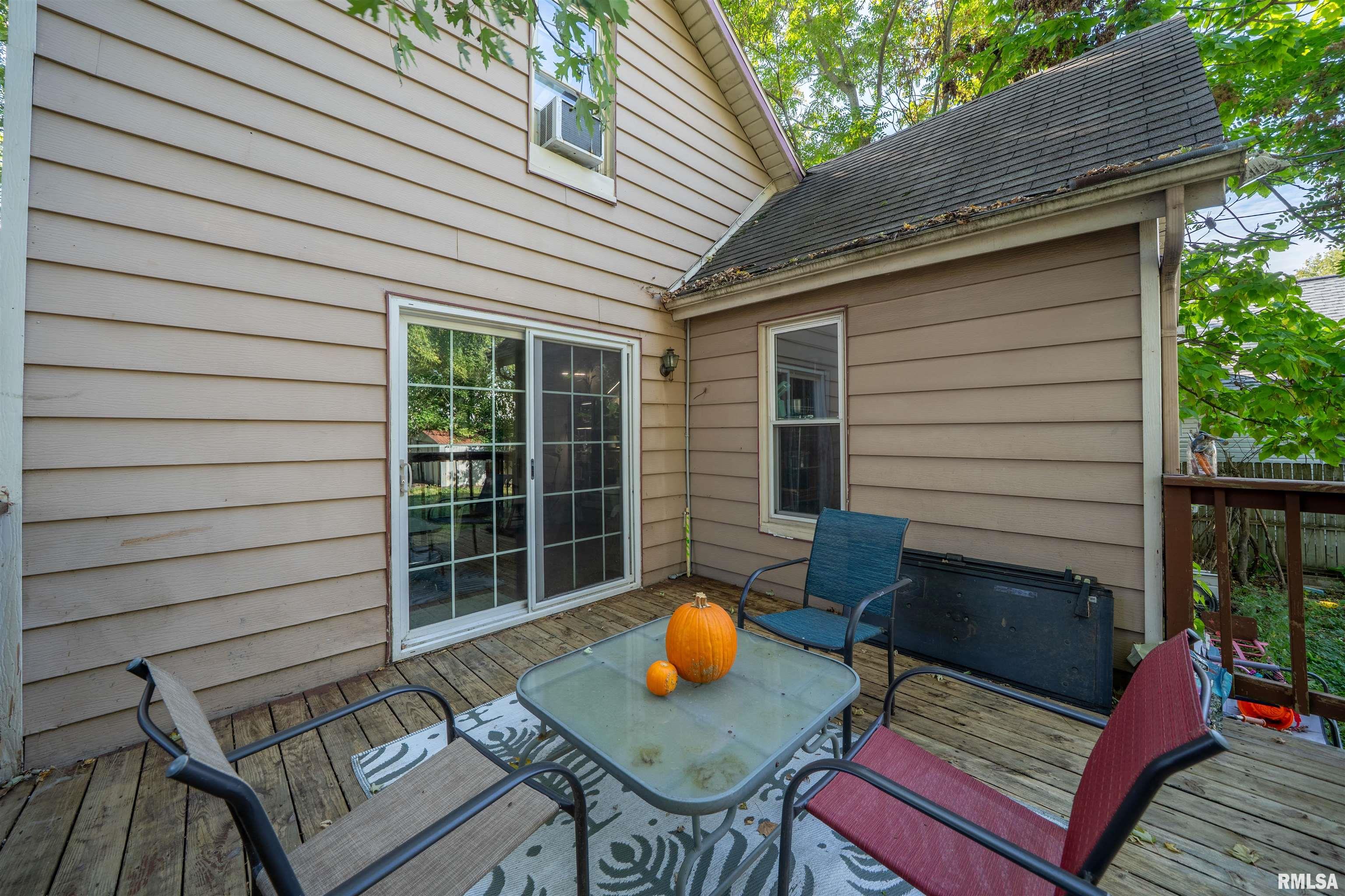 806 East Monroe Street Bloomington, IL 61701 - Photo 37 of 40